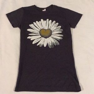 Daisy Tee: sm